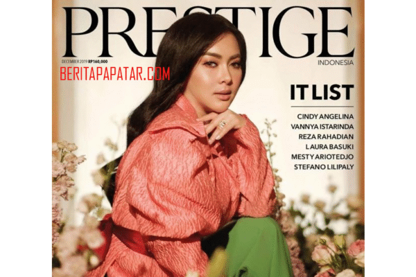Syahrini Tampil Memesona di Cover Majalah Prestige Syahrini